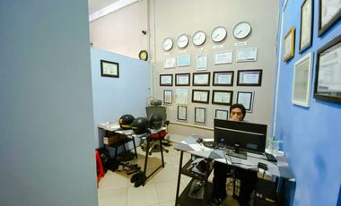 DIJUAL RUMAH KANTOR DAN SELURUH ISINYA DI SETURAN