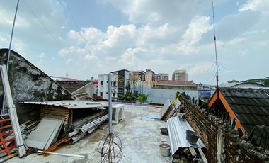 DIJUAL RUMAH KANTOR DAN SELURUH ISINYA DI SETURAN