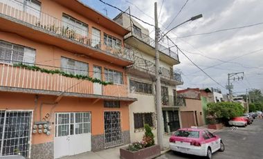 HERMOSA CASA EN VENTA DE RECUPERACION BANCARIA EN SECTOR POPULAR, IZTAPALAPA, CDMX.