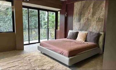 4 Bedroom House with Swimming Pool For Sale in Maria Luisa Cebu City