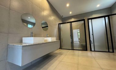 Move-In Ready Casa Milan, QC Home – Elegant, Spacious & Exclusive! -Keziah