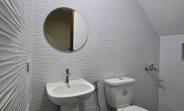 Townhouse for sale in Don Antonio Heights, Brgy Holy Spirit, Commonwealth Quezon City