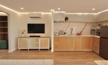 Fully Furnished Modern Suites for Rent | 1BR w/ Parking | 3-Mins to Beach!