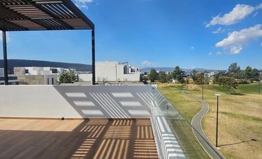 HERMOSA RESIDENCIA EN RENTA A ESTRENAR,  de 3 Niveles en Parques Vallarta, dentro de Coto Abeto.