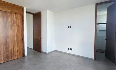 HERMOSA RESIDENCIA EN RENTA A ESTRENAR,  de 3 Niveles en Parques Vallarta, dentro de Coto Abeto.