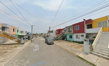 Casa en calle Kizil Kum, Oasis, Veracruz, México. ¡NO CRÉDITOS!