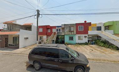 Casa en calle Kizil Kum, Oasis, Veracruz, México. ¡NO CRÉDITOS!