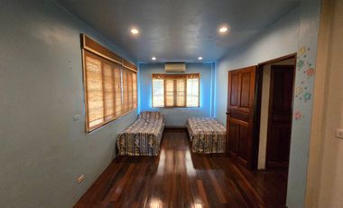 Hidden Gem in Rama 2! Custom-Built 3-Storey House with 18-Meter Deep Piles! 94.2 Sq.Wah 450 Sq.m House for SALE at Prukpirom Bang Khun Thian