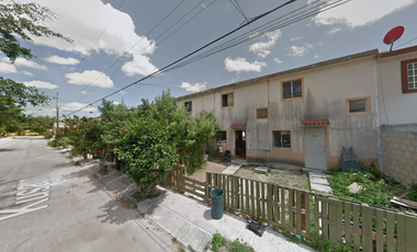 CASA EN CALLE KUSAM, Cancún, Quintana Roo, México. ¡NO CRÉDITOS!