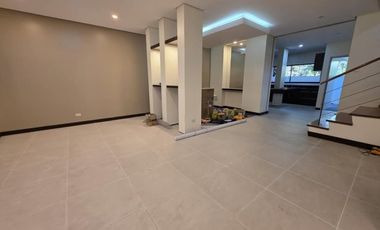 300 sqm 5BR Townhouse for Rent at White Plains Subdivision, Quezon City