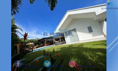 ¡LUJO Y NATURALEZA! Casa Campestre de Ensueño