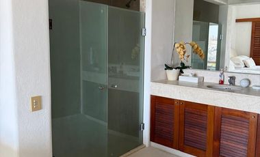 D223 En Venta Departamento Residencial en Punta Ixtapa 3 recamaras