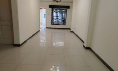 Casa en Alquiler en Samanes, 3 Habitaciones, 2 Baños, Patio, Garaje,  Norte de Guayaquil.
