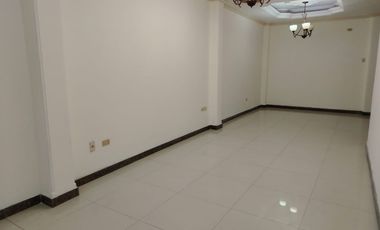 Casa en Alquiler en Samanes, 3 Habitaciones, 2 Baños, Patio, Garaje,  Norte de Guayaquil.