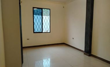 Casa en Alquiler en Samanes, 3 Habitaciones, 2 Baños, Patio, Garaje,  Norte de Guayaquil.