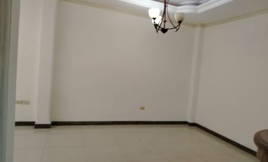 Casa en Alquiler en Samanes, 3 Habitaciones, 2 Baños, Patio, Garaje,  Norte de Guayaquil.