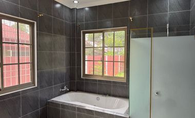 FULLY FURNISHED HOUSE AND LOT FOR SALE