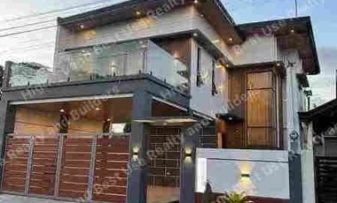 Modern House in Tierra El Sol Subdivision by Master Broker July de Vera