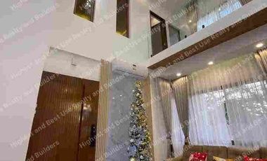 Modern House in Tierra El Sol Subdivision by Master Broker July de Vera