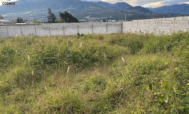 Terrenos de venta en Cotacachi, a 350 metros del Redondel de Las Banderas