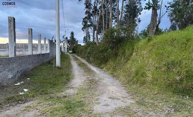 Terrenos de venta en Cotacachi, a 350 metros del Redondel de Las Banderas