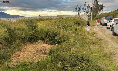 Terrenos de venta en Cotacachi, a 350 metros del Redondel de Las Banderas