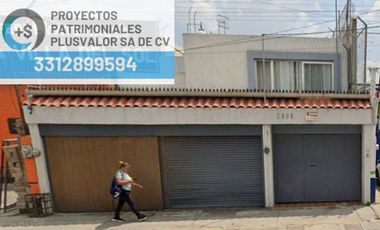 ¡Oportunidad Única Casa para proyecto comercial en Paseos del Sol! Sobre Mariano Otero
