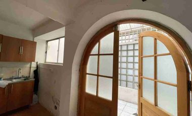 Casa 90 M2 Habitacional / Comercial/ Parque Bustamante.