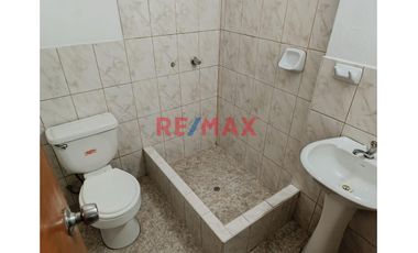 Casa Comercial En Comas