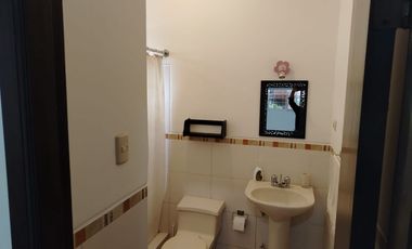 Suite Amoblada en Alquiler en Via a la Costa, Planta Baja, Incluye Servicios, Parqueo, Seguridad, Vía a la Costa.