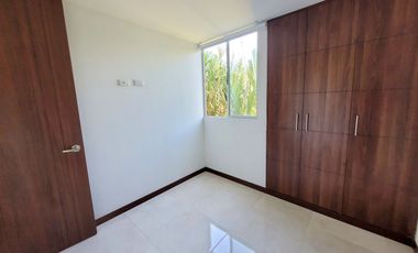 SE VENDE APARTAMENTO EN LA AV SUR, SECTOR EL NOGAL -CORALES.