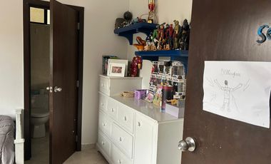 VENDO MUY LINDA CASA EN SAMBORONDÓN DE 3 DORMITORIOS