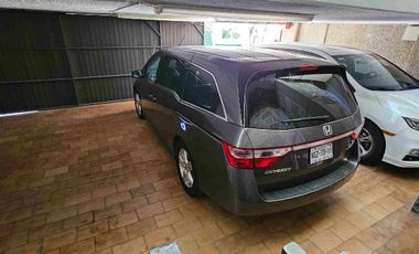RENTA CASA AMUEBLADA EN BOSQUE DE LAS LOMAS, CDMX