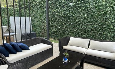 VENDO HERMOSA CASA EN SAMBORONDÓN DE 3 DORMITORIOS