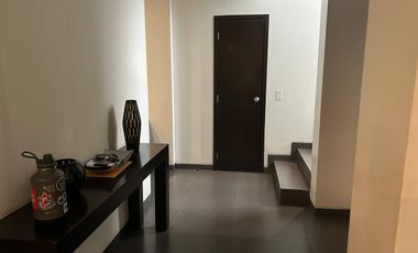 VENDO HERMOSA CASA EN SAMBORONDÓN DE 3 DORMITORIOS