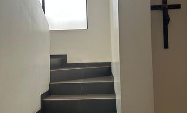 VENDO HERMOSA CASA EN SAMBORONDÓN DE 3 DORMITORIOS