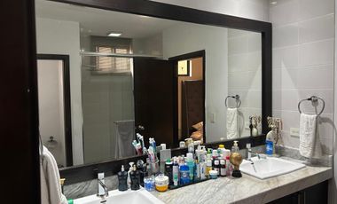 VENDO HERMOSA CASA EN SAMBORONDÓN DE 3 DORMITORIOS