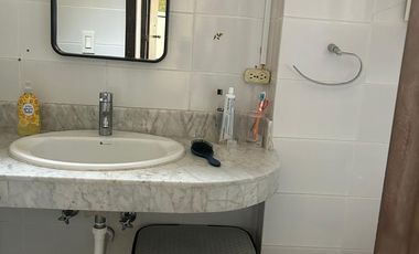 VENDO HERMOSA CASA EN SAMBORONDÓN DE 3 DORMITORIOS