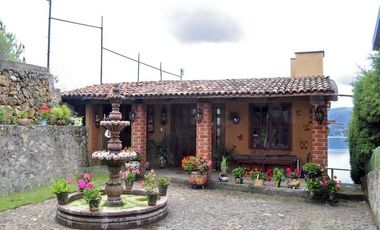 VENTA CASAS CON INCREÍBLE VISTA AL LAGO ZIRUAHUÉN EN COPÁNDARO CAS_5205 MOR/RS