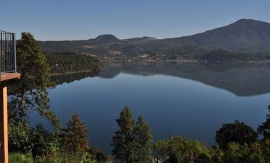 VENTA CASAS CON INCREÍBLE VISTA AL LAGO ZIRUAHUÉN EN COPÁNDARO CAS_5205 MOR/RS