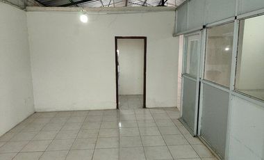 CLINICA CON 10 CONSULTORIOS EN VENTA EN EL GUABO