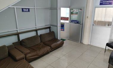 CLINICA CON 10 CONSULTORIOS EN VENTA EN EL GUABO