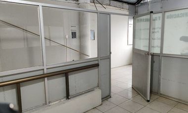CLINICA CON 10 CONSULTORIOS EN VENTA EN EL GUABO
