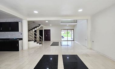 VENDO CASA EN LA RIVIERA VERACRUZANA, LADO MAR CON PLAYA PRIVADA