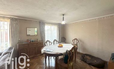 Venta Casa en sector tranquilo y consolidado de Vitacura