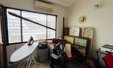 Casa Comercial con Apto Independiente sobre la calle 7 en la Gaitana