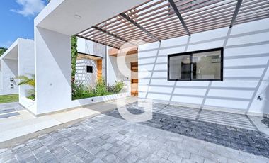 Casa en Venta en Cancún en Residencial Rio con 4 Recámaras y Alberca