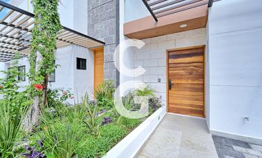 Casa en Venta en Cancún en Residencial Rio con 4 Recámaras y Alberca