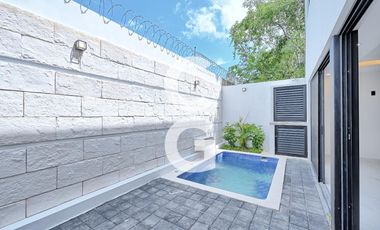 Casa en Venta en Cancún en Residencial Rio con 4 Recámaras y Alberca