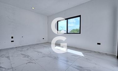 Casa en Venta en Cancún en Residencial Rio con 4 Recámaras y Alberca